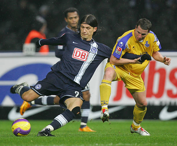 马丁内斯被 马丁内斯被